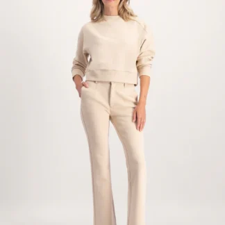 CR0037 Noe Kick Flared Off White