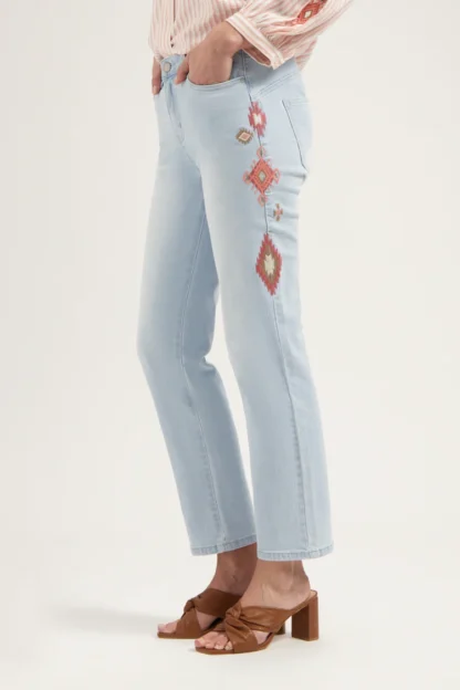 CR0033 Bond Straight Aztec Print