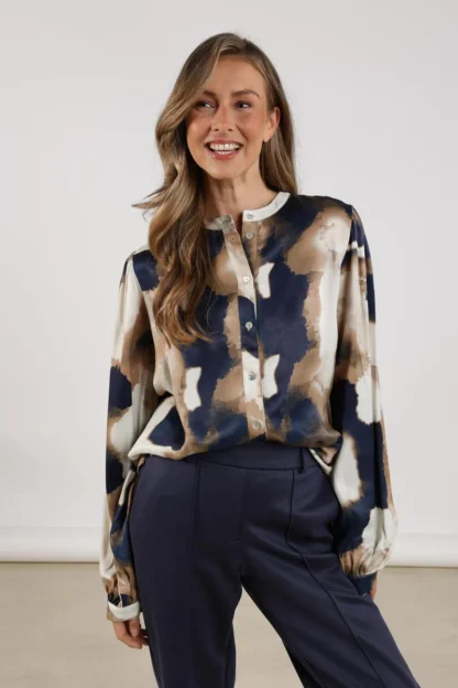 NKF02081 Coco Blouse | Sand/Navy