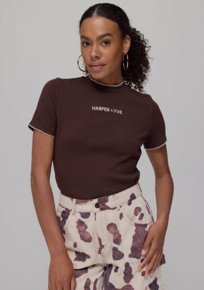 Harper & Yve Top Cammy Dark Fudge AW25P400