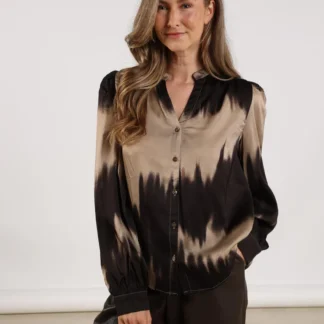 NKF02074 Lizzy Blouse | Sand/Dark Chocolate