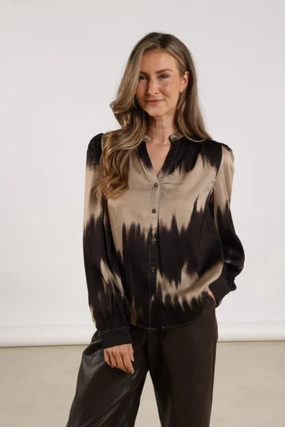 NKF02074 Lizzy Blouse | Sand/Dark Chocolate