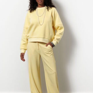 13460 - Pleuni studio sweater - butter yellow