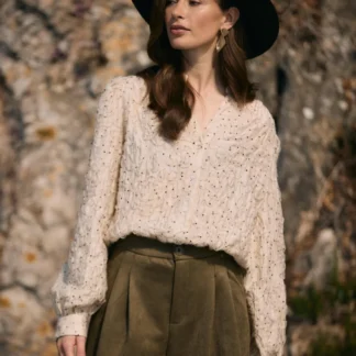 NKF02191 Lizzy Blouse Vneck Dots Sand